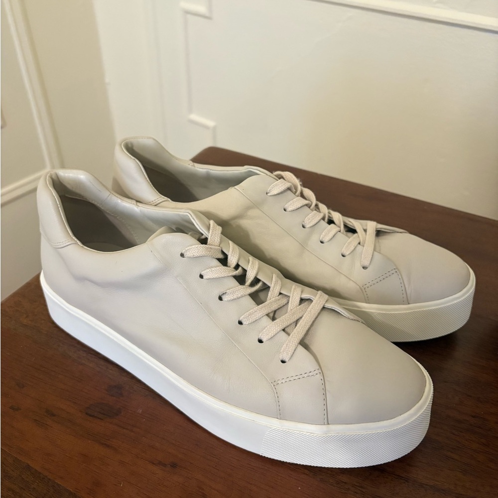 Vince Women’s Leather Sneakers in Light Taupe/ Off white